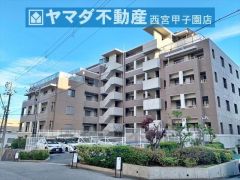 阪急「苦楽園口」駅　徒歩15分　閑静な住宅地です。