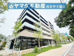 阪神「鳴尾・武庫川女子大前」駅徒歩18分・阪神「甲子園」駅バス5分　令和1年建築の築浅マンションです。